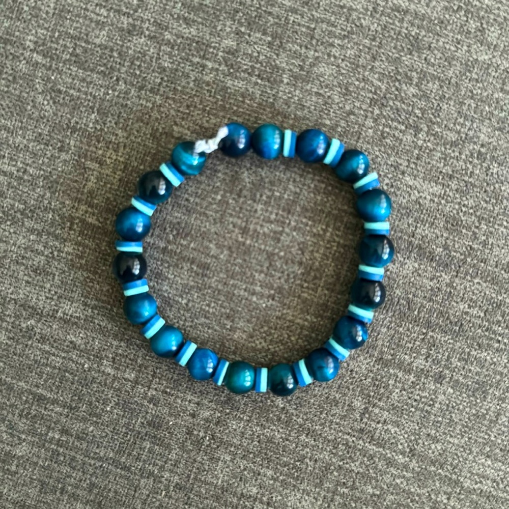 Handmade bracelet with turquoise glass and blue clay beads